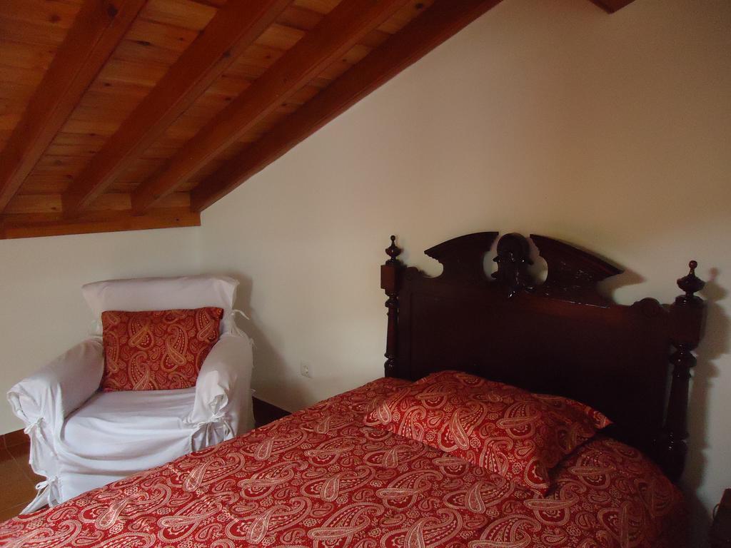 Ribeirinha House Holiday home
